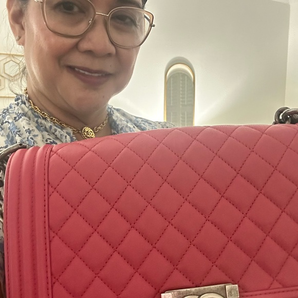 Chanel Le boy bag in nice pink color and gun metal hardware. - Picture 3 of 15